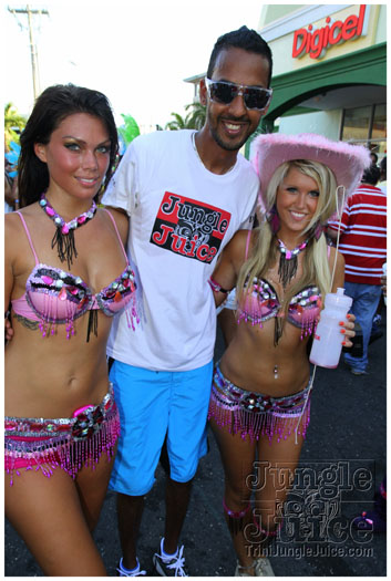 cayman_carnival_2011_part2-173