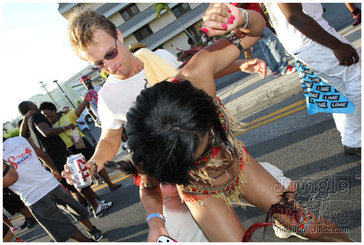 cayman_carnival_2011_part2-200