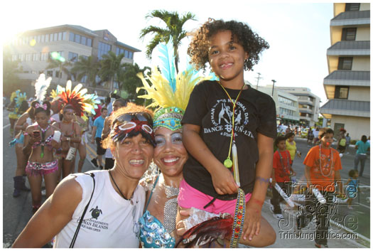 cayman_carnival_2011_part2-206