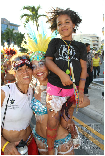 cayman_carnival_2011_part2-207