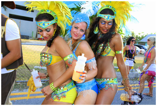 cayman_carnival_2011_part2-212