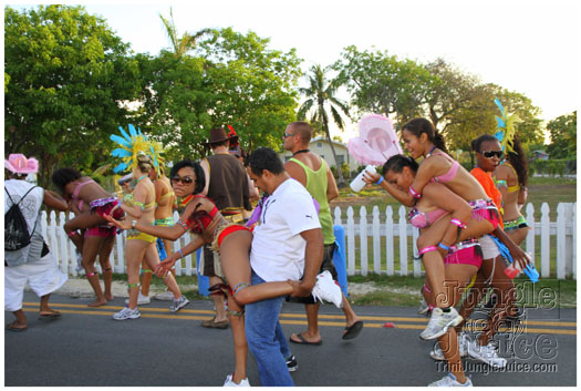 cayman_carnival_2011_part2-234