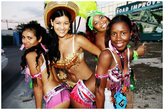 cayman_carnival_2011_part2-262