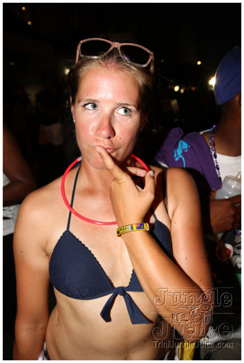 cayman_carnival_2011_part2-273