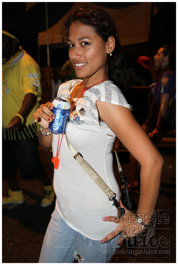 cayman_carnival_2011_part2-285