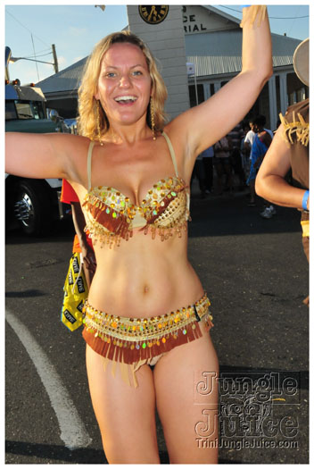 cayman_carnival_2011_part3-197