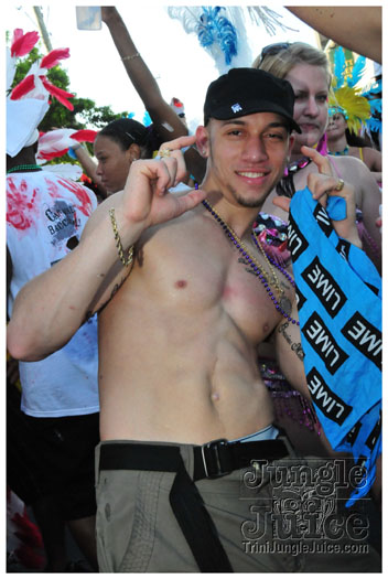 cayman_carnival_2011_part3-212
