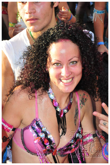 cayman_carnival_2011_part3-216