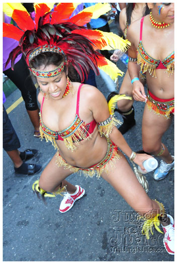 cayman_carnival_2011_part3-218