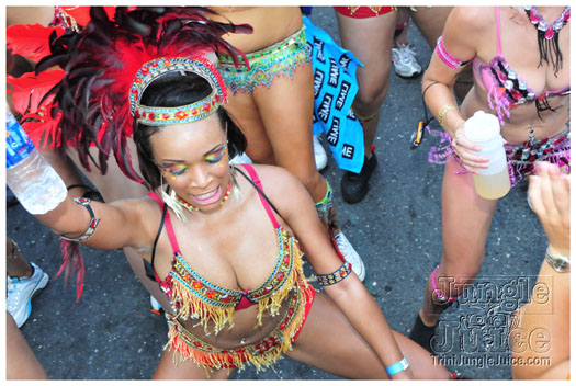 cayman_carnival_2011_part3-219