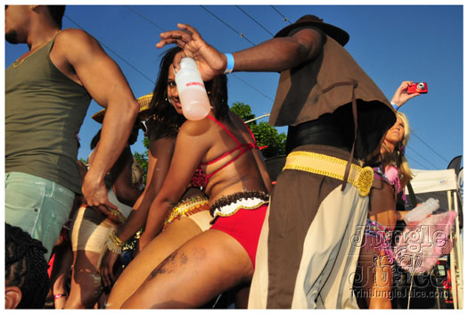 cayman_carnival_2011_part3-239