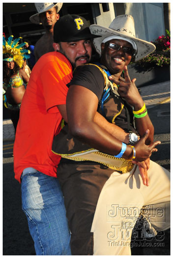 cayman_carnival_2011_part3-247