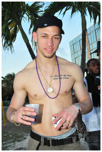cayman_carnival_2011_part3-263