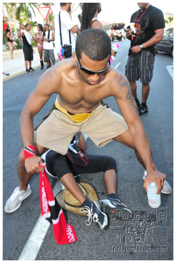cayman_carnival_2011_part3-271