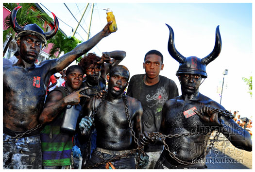spicemas_jouvert_2011_pt1-293