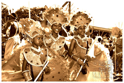 grenada_carnival_tues_2011_pt1-169