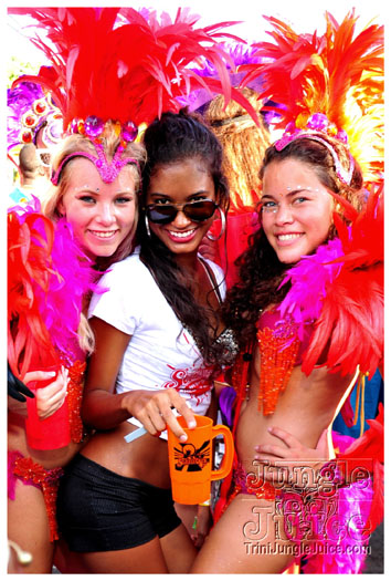 grenada_carnival_tues_2011_pt1-204