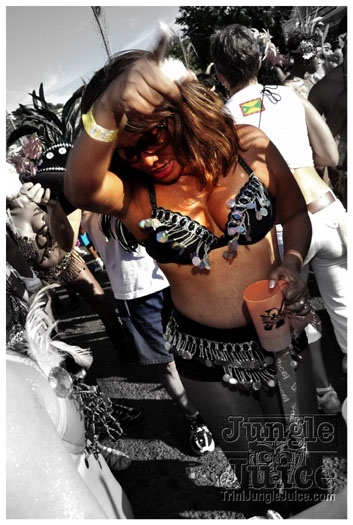 grenada_carnival_tues_2011_pt1-236