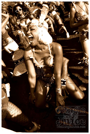 grenada_carnival_tues_2011_pt1-239