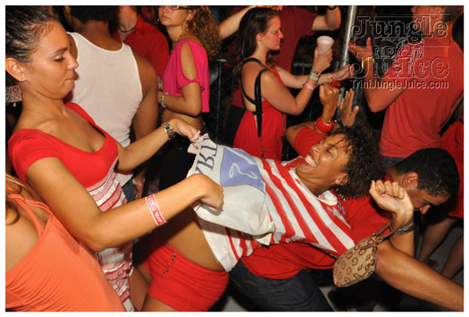 colour_me_red_2011-241