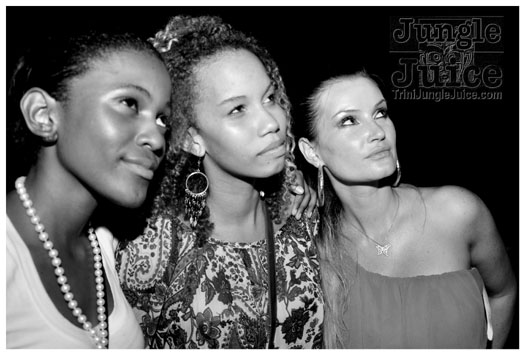 colour_me_red_2011-298