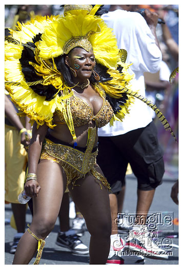 caribana_parade_2011-224