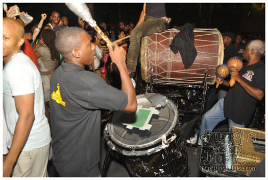 blue_range_cooler_fete_2011-164
