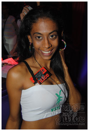 oasis_band_launch_2012-164