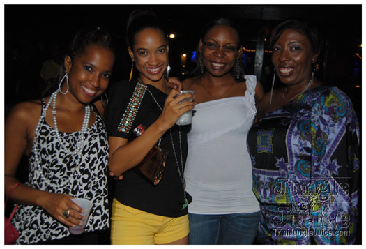 oasis_band_launch_2012-165