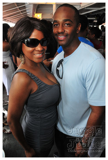 silent_morning_trini_2011-186