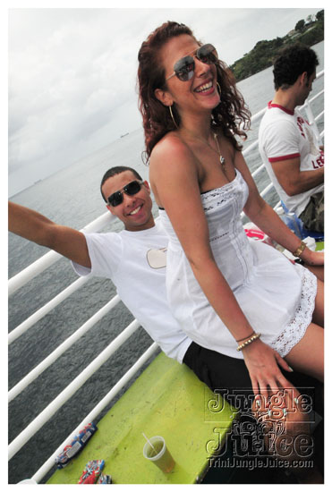 silent_morning_trini_2011-206