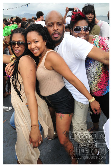 silent_morning_trini_2011-214