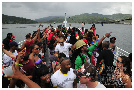 silent_morning_trini_2011-219