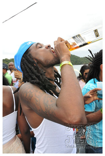 silent_morning_trini_2011-221