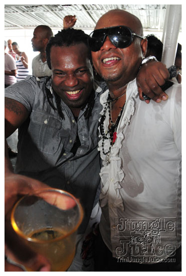silent_morning_trini_2011-234