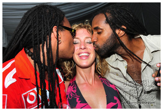indigo_2011_jun26_pt2-278
