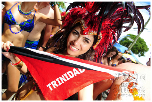 kadooment_day_blue_box_2012-078