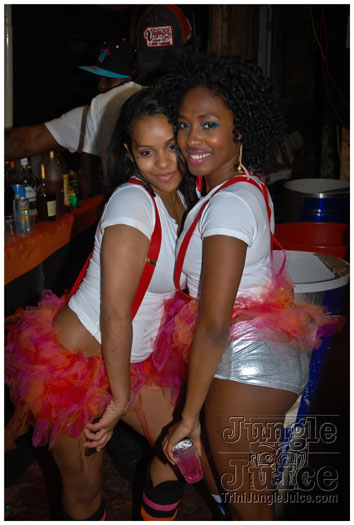 cribs_circus_edition_jun17-192
