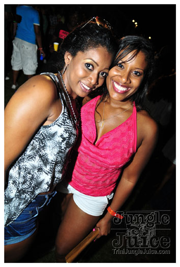 beach_house_2012_part1-181