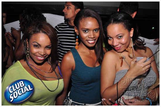 ladies_1st_2012-177