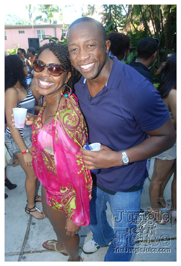 shades_2012-099