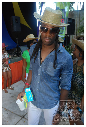 shades_2012-110