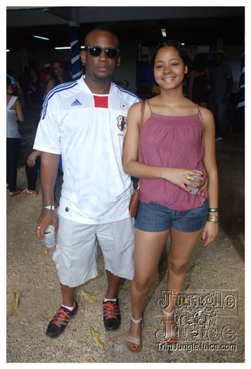shades_2012-136