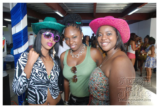 shades_2012-143