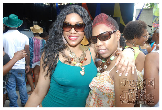 shades_2012-155