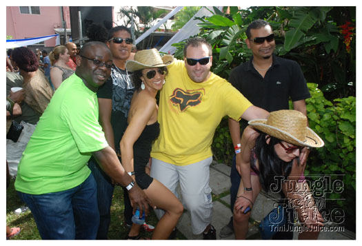 shades_2012-163