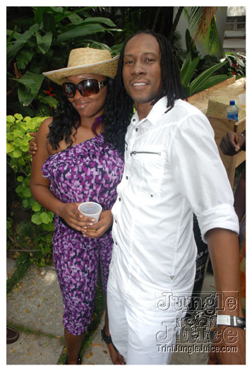 shades_2012-171