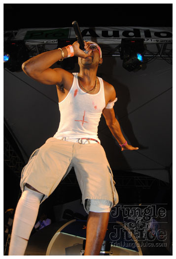 black_to_blue_2013-171