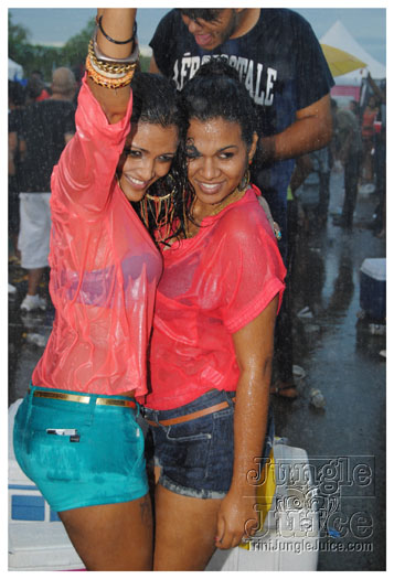 black_to_blue_2013-190