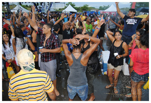 black_to_blue_2013-191